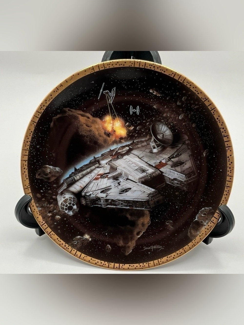 The Hamilton Collection-The Millennium Falcon from the Star Wars Space Vehicles